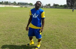 player, Gabonese first division, Herman Tsinga, died during a Football Match, Footballer, Football, Gabon, VIDEO