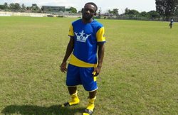 VIDEO: फुटबॉल मैच के दौरान हुई खिलाड़ी की मौत