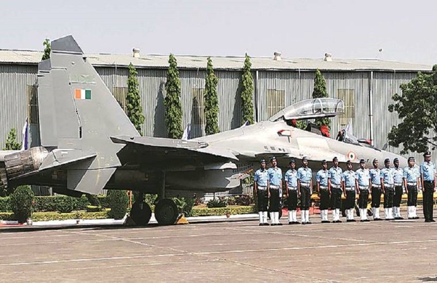 सुखोई Su-30 ने मार गिरे थी पाकिस्तान की AMRAAM मिसाइल (picture source indian express) 