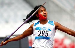 स्वप्‍ना बर्मन: हेप्टाथलान में पहला गोल्‍ड दिलाने वाली एथलीट को मिले खास जूते, पैरों में हैं 12 उंगलियां