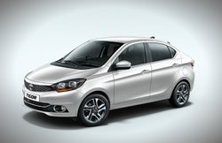 Tata Tigor पर मिल रहा 1 लाख रुपये का डिस्काउंट, Maruti Baleno से भी सस्ती