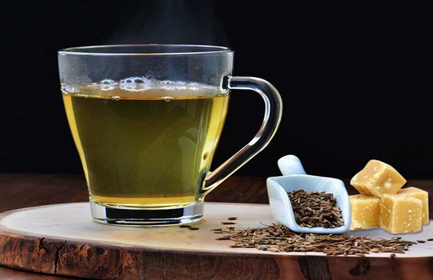 गुड़ और जीरा पानी पीने के कई लाभ हैं (Source: Dreamstime)