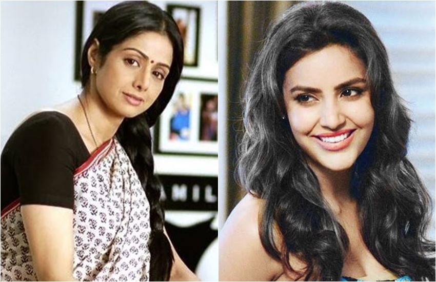 फिल्म इंग्लिश-विंग्लिश में श्रीदेवी और दूसरी तरफ एक्ट्रेस प्रिया आनंद