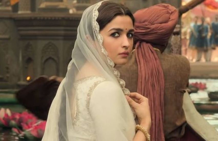 Kalank Box Office Collection: एक्ट्रेस आलिया भट्ट