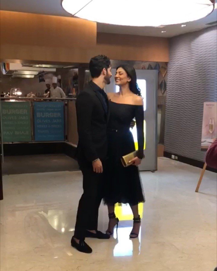 sushmita sen and rohman shawl, sushmita sen with boyfriend, sushmita sen instagram photo