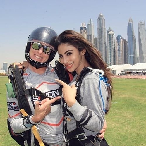 mouni roy, mouni roy sky diving, naagin actress mouni roy , mouni roy sky diving photo, mouni roy share photo, mouni roy latest photo, mouni roy fly in sky