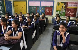 7th Pay Commission: “सरकार टीचर्स की सैलरी बढ़ाने से नहीं रोक रही”