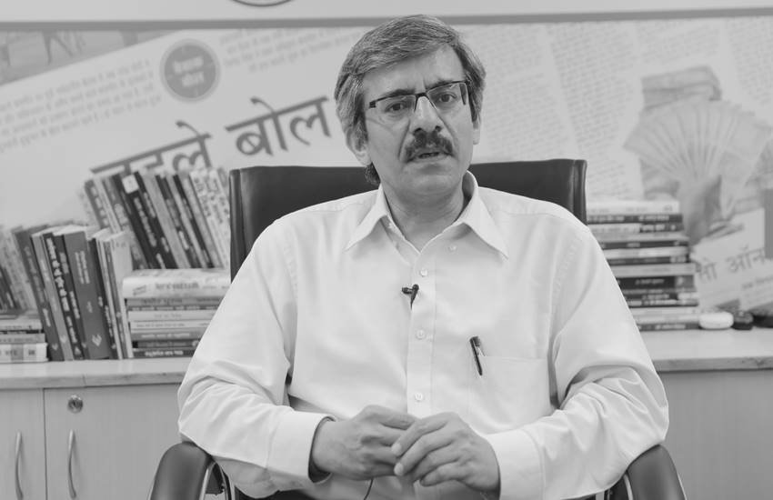 बारादरी की बैठक में विनीत जोशी (सभी फोटो : आरुष चोपड़ा)