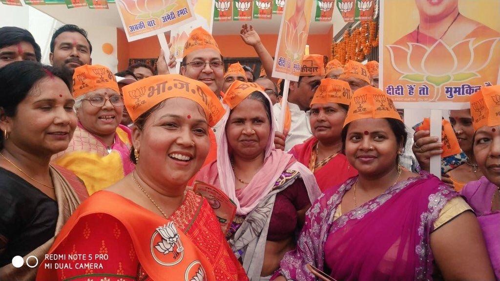 Sonia Gandhi, Smriti Irani, Sonia Gandhi havan, Smriti irani pooja, Sonia Gandhi nominations, Amethi, rae bareli, Smriti irani nomination, Uttar pradesh, Lok Sabha elections