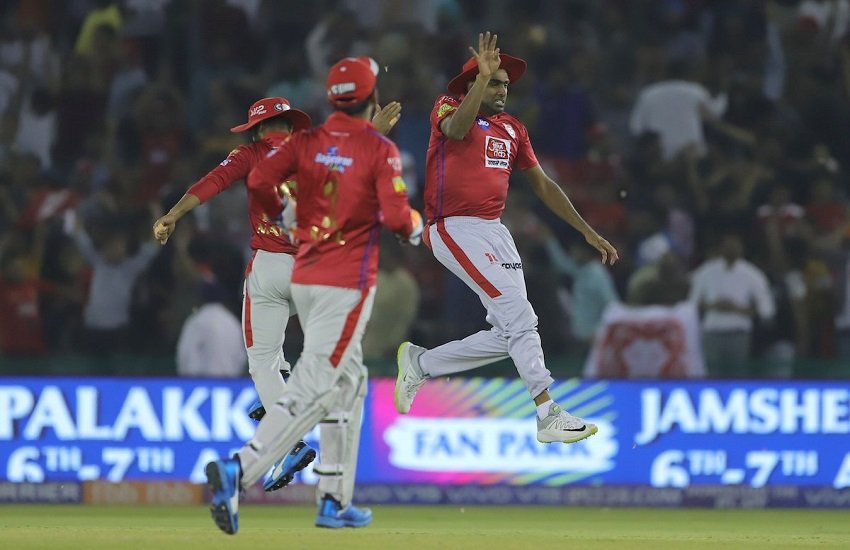 सैम करन की हैट्रिक के चलते पंजाब ने जीता मैच (फोटो सोर्स- ipl twitter)