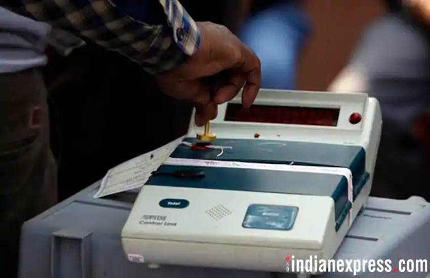 Lok Sabha Election 2019, Election 2019, Vellore, Tamil Nadu, Cancel, Voting, Seat, 11 Crores Rupees, Cash, Seiz, DMK, Residence, Income Tax, Election Commission, India News, National News, Hindi News