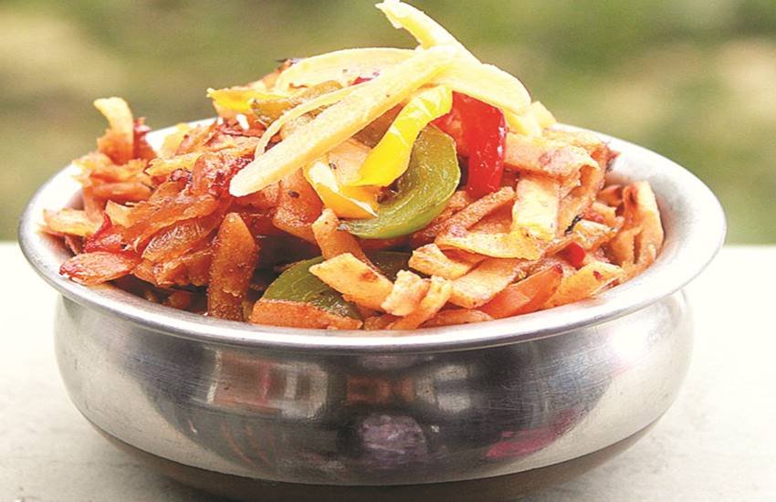 चावल के कई ऐसे व्यंजन बनते हैं, जिनके लिए चावल को पहले से पका कर रखना जरूरी होता है।