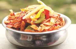 दाना-पानी: बचे हुए भोजन का उपयोग, चावल का उपयोग और रोटी नूडल्स