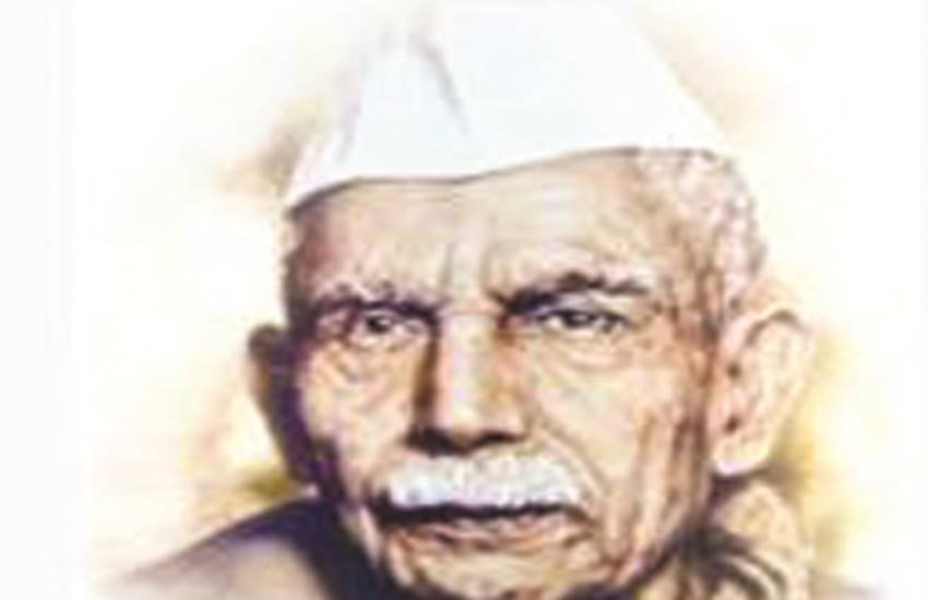 मध्यप्रदेश के खंडवा में जन्मे माखनलाल चतुर्वेदी ओजस्वी पत्रकार, लेखक और कवि थे। (जन्म : 4 अप्रैल, 1889- निधन : 30 जनवरी, 1968)
