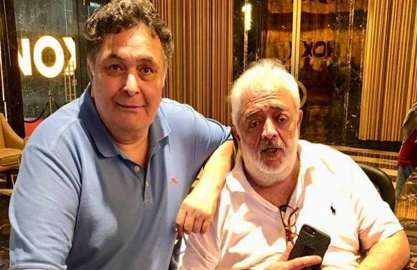 फिल्म निर्माता राहुल रवैल ने ये तस्वीर पोस्ट करते हुए बताया कि ऋषि कपूर कैंसर फ्री हो गए।