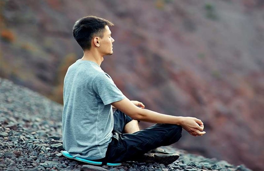 योग करने से पहले खाएं ये फूड्स (Source: Dreamstime)