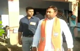 lok sabha election 2019, bjp, bhola singh, polling booth