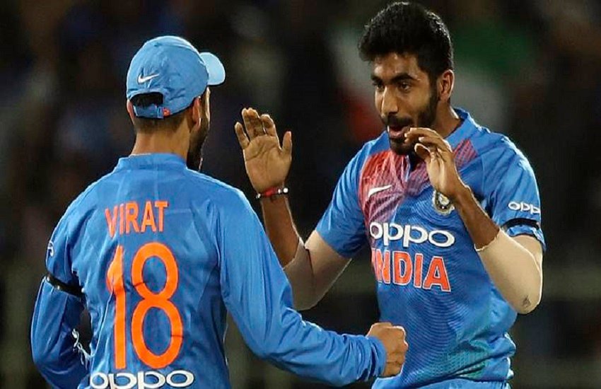 world cup: तीन अतिरिक्त गेंदबाजों को 15 सदस्यीय विश्वकप टीम के साथ इंग्लैंड भेजा जाएगा। (AP Photo/Mahesh Kumar A.)