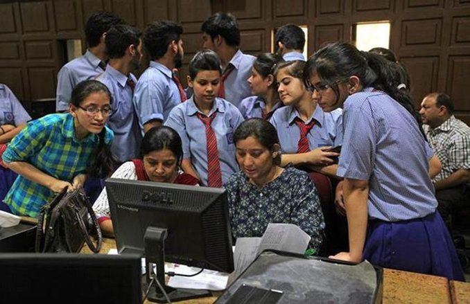 UP Board 10th, 12th Result 2019: आज घोषित होगी रिजल्ट की तारीख, जानें कैसे चेक कर सकते हैं अपना परिणाम