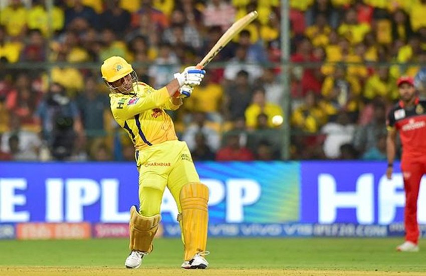 IPL 2019, IPL news CSK v/s RCB, MS Dhoni, Dhoni Six, Umesh Yadav last over, win, sports news, sports news in hindi, Hindi news, news in Hindi, latest news, today news in Hindi