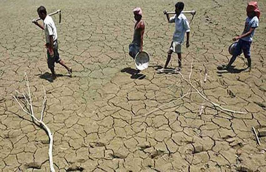 सूखे की चपेट में भारत का 42 फीसदी हिस्सा। (फोटो सोर्स: द इंडियन एक्सप्रेस)