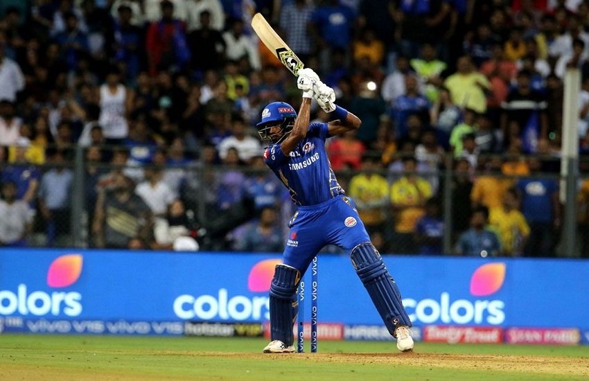 IPL 2019: हार्दिक ने स्टेडियम के छत पर मारा सिक्स (PC - IPL official Site) 