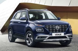 Hyundai Venue top features, Hyundai Venue vs rivals, Hyundai Venue and maruti vitara brezza features, Hyundai Venue and mahindra xuv 300 features