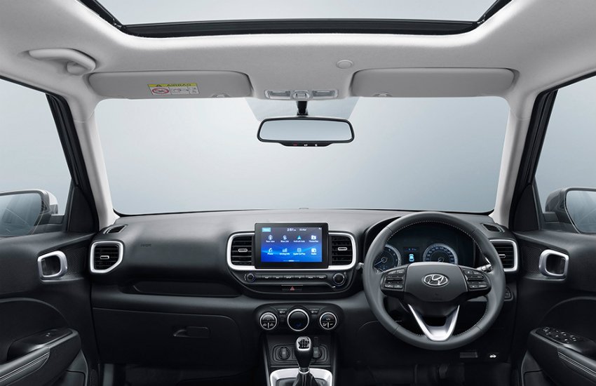 Hyundai Venue top features, Hyundai Venue vs rivals, Hyundai Venue and maruti vitara brezza features, Hyundai Venue and mahindra xuv 300 features