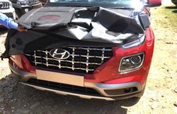 Hyundai Venue: लांच से पहले ही लीक हुए फीचर्स और Photos, Maruti Brezza और XUV 300 को मिलेगी टक्कर