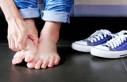 गर्मी के कारण पैरों में हो रही है अधिक खुजली, इन उपयों की मदद से करें दूर