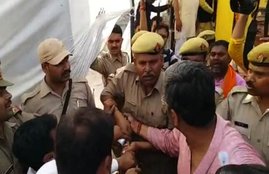lok sabha, lok sabha election, lok sabha election 2019, lok sabha election 2019 schedule, lok sabha election date, lok sabha election 2019 date, लोकसभा चुनाव, लोकसभा चुनाव 2019, chunav, lok sabha chunav, lok sabha chunav 2019 dates, lok sabha news, election 2019, election 2019 news, Hindi news, news in Hindi, latest news, today news in Hindi, Kanpur, police clash, party worker, kanpur news, Dinesh Sharma