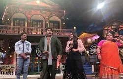 VIDEO: निरहुआ ने गाया ‘लाल लाल’ और जमकर नाचे कपिल शर्मा, वायरल हो रहा वीडियो