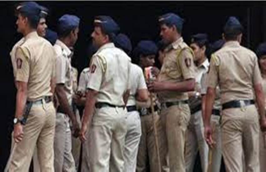 कर्नाटक पुलिस। (फोटो सोर्स: इंडियन एक्सप्रेस)