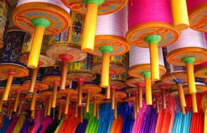  जानलेवा धागों की खुले बाजार में बिक्री में कोई कमी नहीं आई है। 