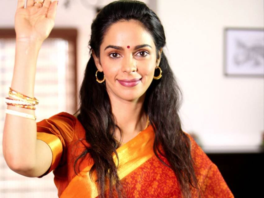 dirty politics, mallika sherawat, rajneeti, satta, shanghai, aandhi, suchitra sen, raveena tandon, juhi chawla, katrina kaif