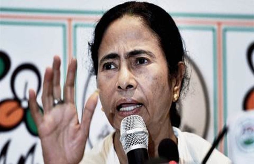 lok sabha, lok sabha election, lok sabha election 2019, lok sabha election 2019 schedule, lok sabha election date, lok sabha election 2019 date, लोकसभा चुनाव, लोकसभा चुनाव 2019, chunav, lok sabha chunav, lok sabha chunav 2019 dates, lok sabha news, election 2019, election 2019 news, Hindi news, news in Hindi, latest news, today news in Hindi, West Bengal election news, Kolkata news, TMC news, TMC worker pours acid