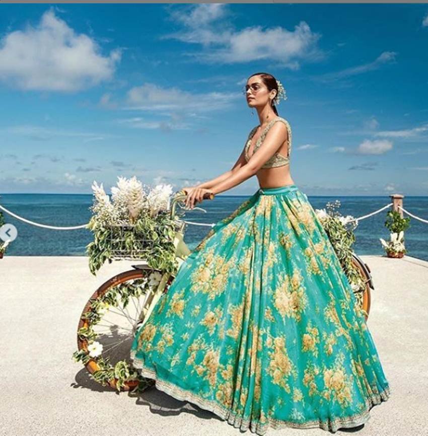 Manushi Chillar, Sabyasachi Mukherjee, Seychelles, Manushi Chillar wedding photoshoot, Manushi Chillar education, Sabyasachi instagram, मानुषी छिल्लर, सब्यसाची, मानुषी छिल्लर का वेड