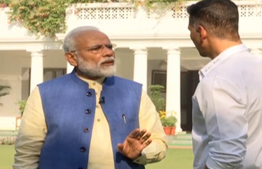पीएम मोदी और अक्षय कुमार।(फोटो सोर्स: फाइनेंनशियल एक्सप्रेस)