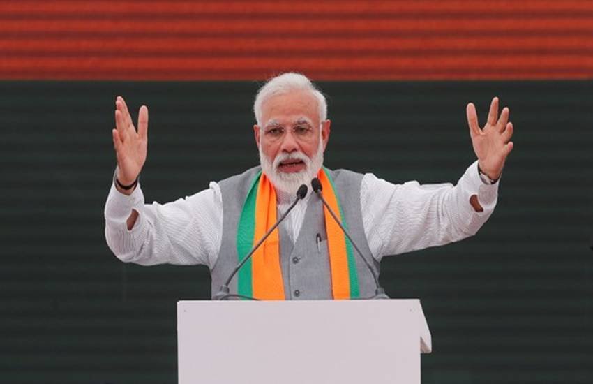 ="lok sabha, lok sabha elections 2019, Narendra Modi, Amit Shah, Mamata Banerjee, Priyanka Gandhi, Priyanka Gandhi rally, election day photos, 2019 election days in pictures, indian express, indian express photos"