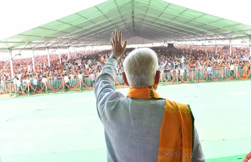 बांदा में मोदी ने कहा महामिलावट करने वालों, आपके लिए आतंकवाद मुद्दा नहीं होगा, लेकिन नए भारत में ये बहुत बड़ा मुद्दा है। ये नया हिन्दुस्तान है, ये आतंक के अड्डों में घुसकर मारेगा ।’’
