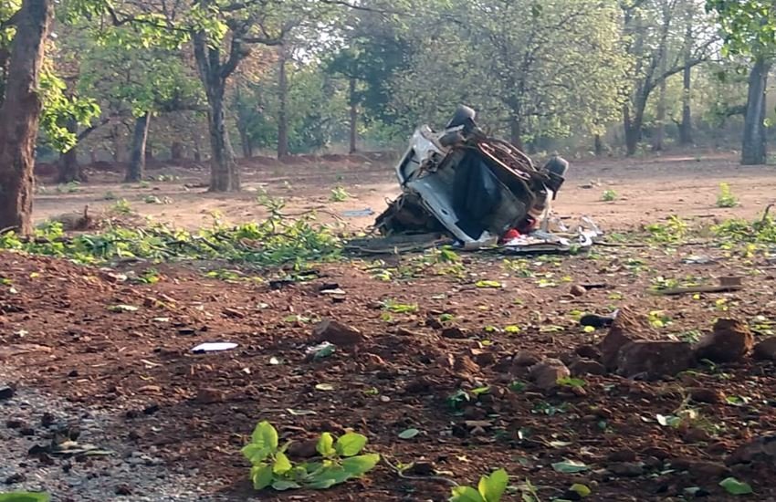 Chhattisgarh: दंतेवाड़ा में बीजेपी के काफिले पर नक्सलियों का हमला, विधायक भीमा मंडावी समेत 5 की मौत