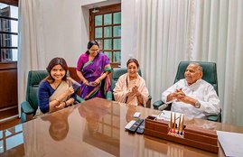 Poonam Sinha joins SP