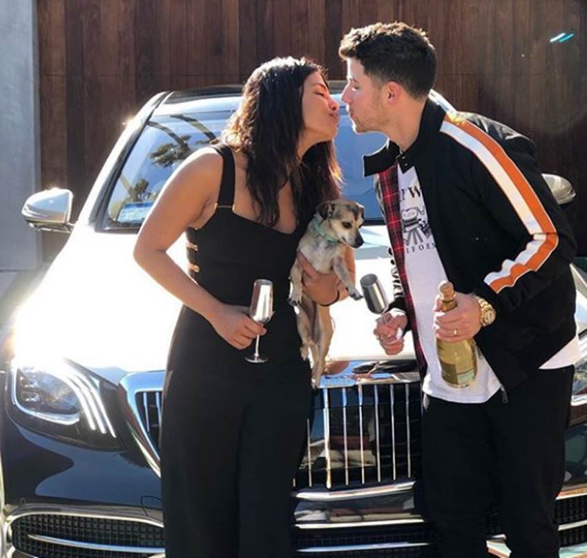 priyanka chopra divorce rumors, priyanka chopra divorce, jonas family, family picture, Priyanka Chopra wedding, American singer Nick Jonas heading for a divorce, Priyanka Chopra Nick Jonas Divorce News, legal action