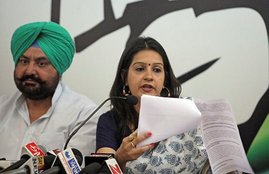 lok sabha, lok sabha election, lok sabha election 2019, lok sabha election 2019 schedule, lok sabha election date, lok sabha election 2019 date, लोकसभा चुनाव, लोकसभा चुनाव 2019, chunav, lok sabha chunav, lok sabha chunav 2019 dates, lok sabha news, election 2019, election 2019 news, Hindi news, news in Hindi, latest news, today news in Hindi, TV anchor flare, Congress spokesperson remarks, TV debate, Priyanka Chaturvedi