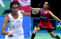 सिंगापुर ओपन: पीवी सिंधु और साइना नेहवाल क्‍वार्टर फाइनल में पहुंचीं, पारूपल्‍ली कश्‍यप को मिली हार