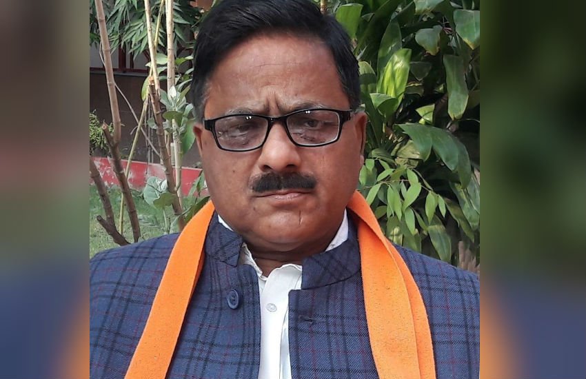 गोरखपुर से बीजेपी विधायक राधा मोहन दास अग्रवाल। फोटो सोर्स : फेसबुक
