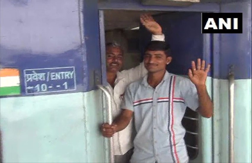बाड़मेर के महेंद्र सिंह (फोटो सोर्स: ANI)