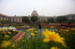 महिला ने लगाया राष्‍ट्रपति भवन के स्‍टाफ क्‍वार्टर्स में रेप का आरोप, एफआईआर दर्ज