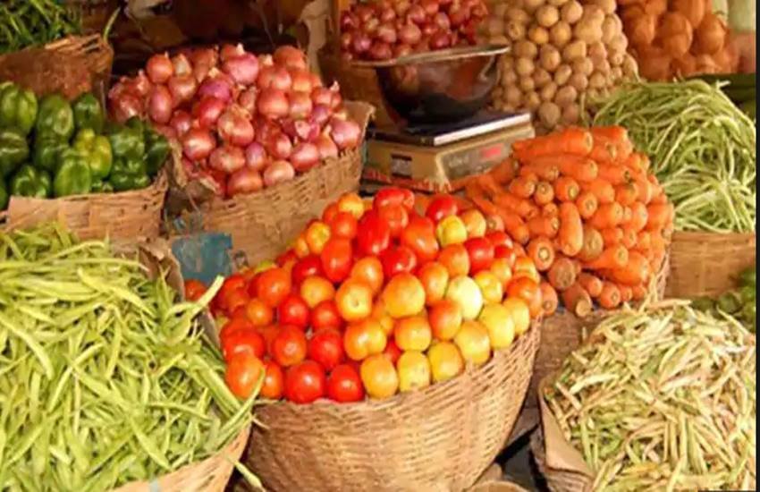 सब्जियों के दाम में 30-40 फीसद का इजाफ हुआ है। सब्जियों के दाम में 30-40 फीसद का इजाफ हुआ है।