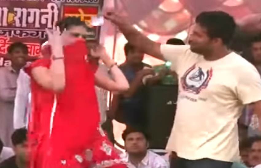 सपना चौधरी का एक वीडियो हो रहा वायरल।